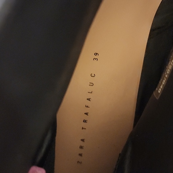 Zara Leather Black Ankle Boots With V Vamp Pointed Elf Boots EU 39 US 8.5 - Picture 8 of 9